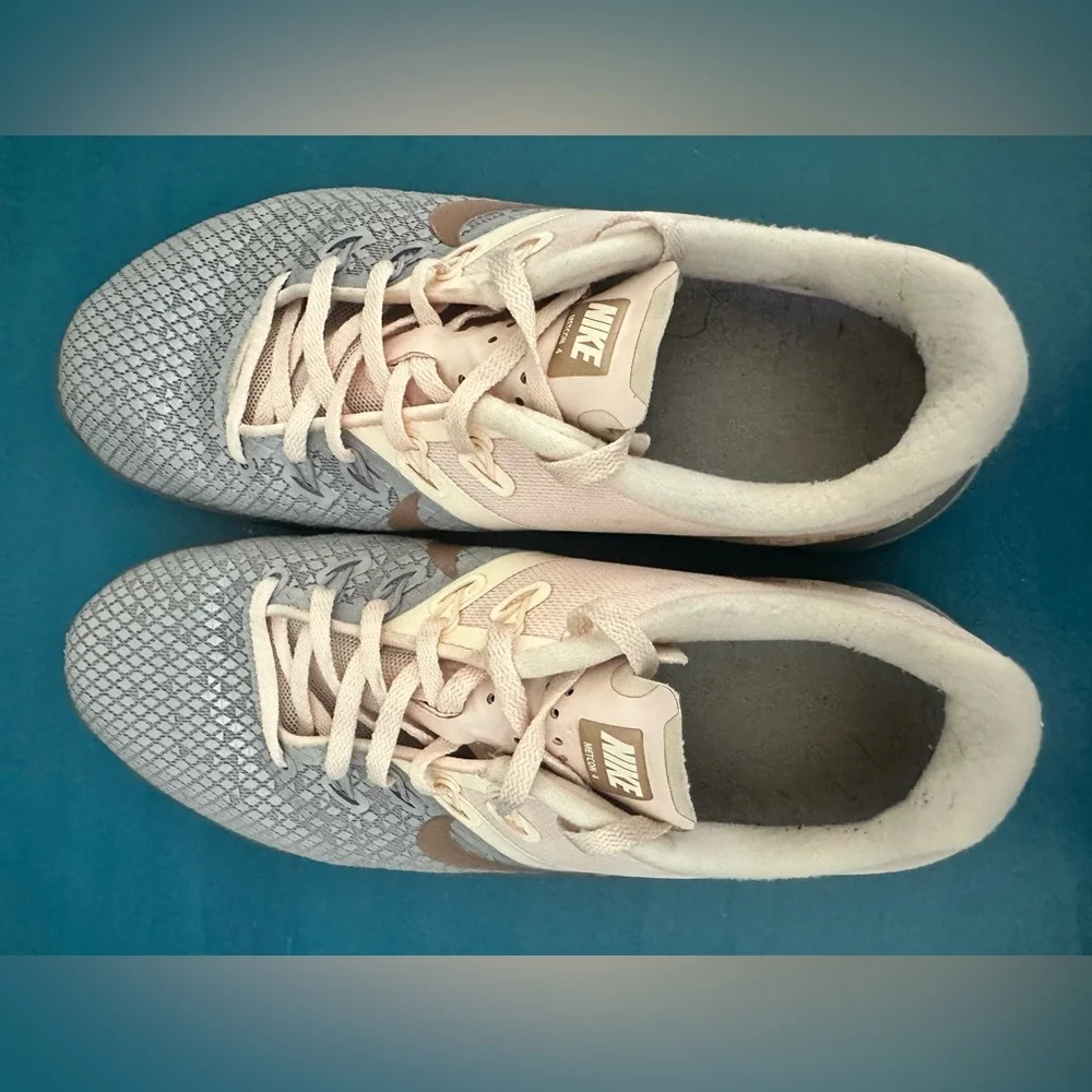 Nike Metcon 4 Cream and Gray Textured Sneakers - Picture 7 of 9